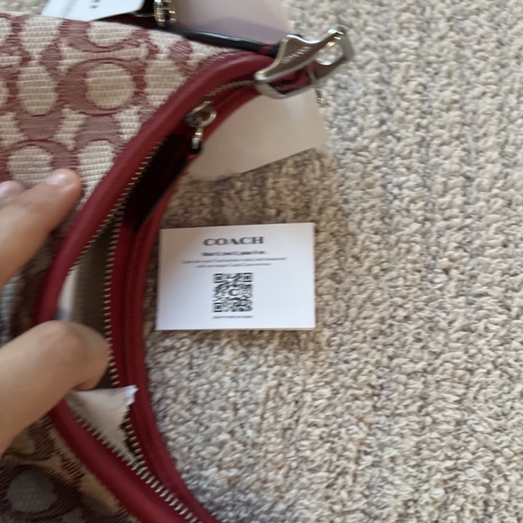 Coach Hamptons Hobo Bag In Signature Textile Jacquard Ruby Silver - Picture 4 of 11